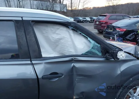 2018 Nissan Kicks S из США, поврежденный, VIN 3N1CP5CU1JL534734